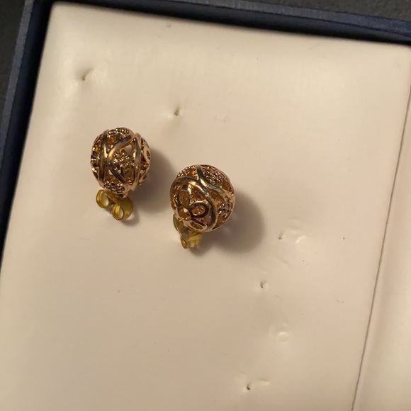 Gold Earrings - Picture 2 of 2